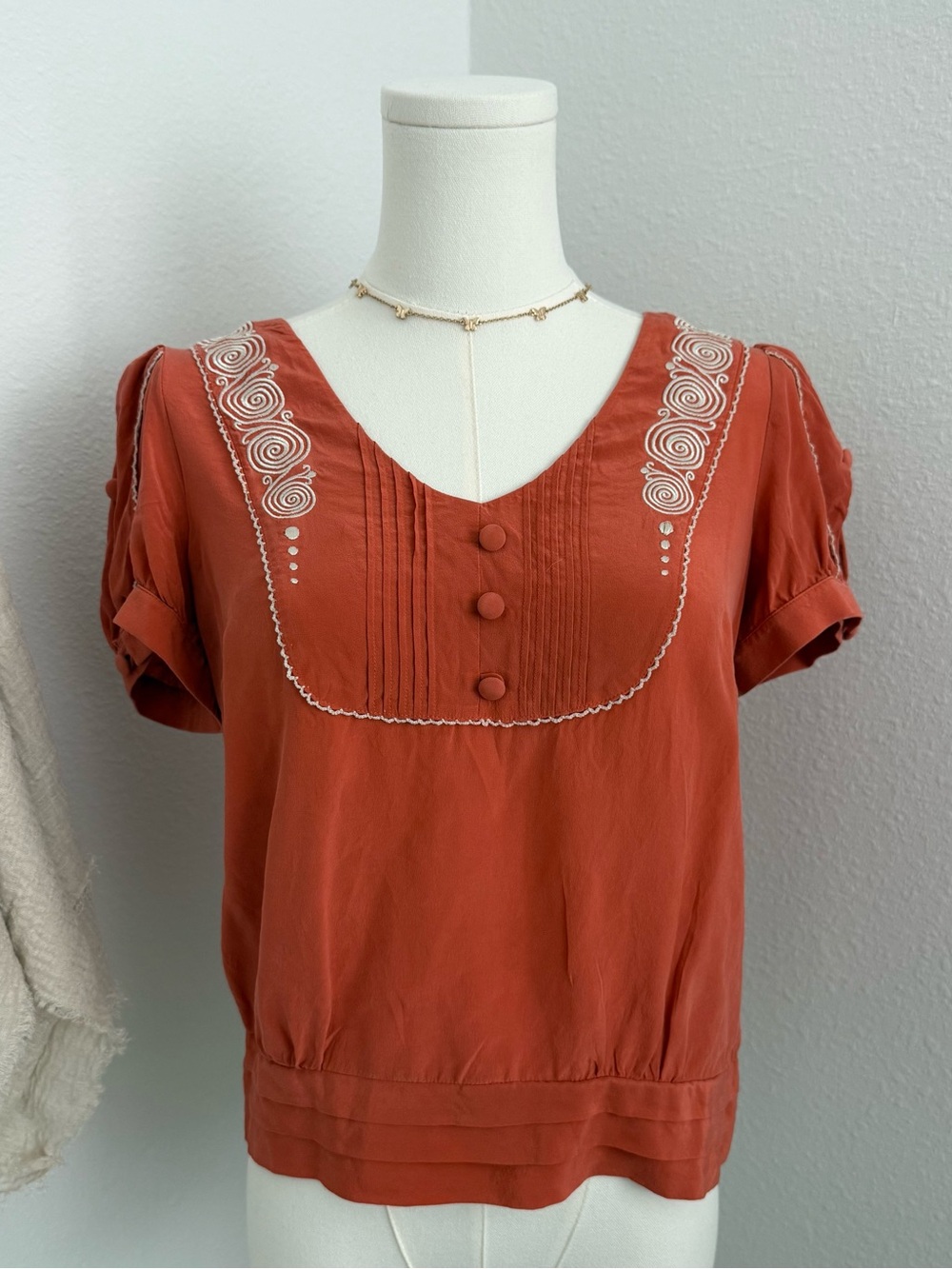 Floreat Anthropologie 100% Silk Embroidered Puff Sleeve Blouse Size 4